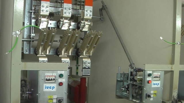 Venkovní a vnitřní, ruční a elektromotorové pohony