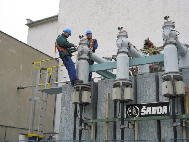 SF6 insulated technology, cable bushing for power transformers